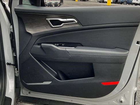 Used 2025 Kia Sportage X-Line image 27