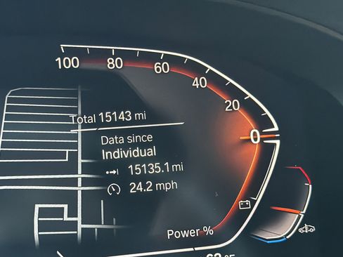 Used 2023 BMW 540i w/ Premium Package image 32