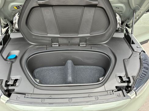 Used 2023 Volvo C40 P8 Recharge Ultimate w/ Protection Package Premier AWD/4WD image 31