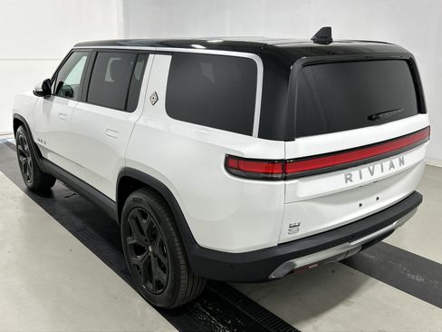 Used 2023 Rivian R1S Adventure AWD/4WD image 3