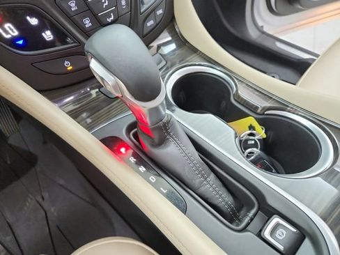 Used 2020 Buick Envision Premium AWD/4WD image 31