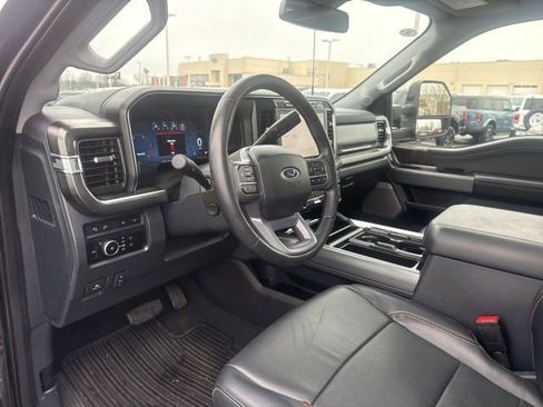 Used 2023 Ford F250 Lariat w/ Lariat Ultimate Package image 10