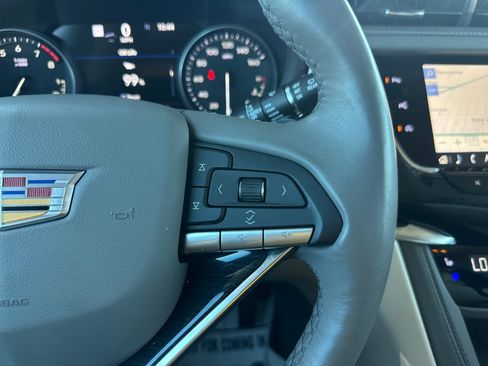 Used 2025 Cadillac XT6 Premium Luxury w/ Technology Package FWD image 22