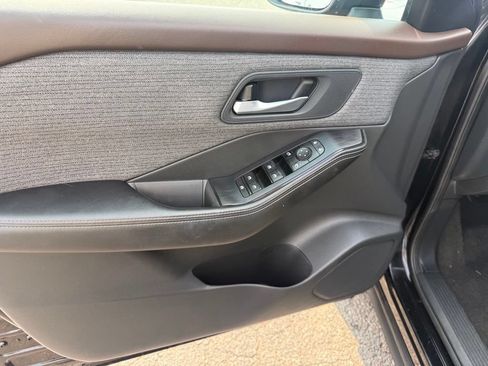 Used 2021 Nissan Rogue SV AWD/4WD image 21
