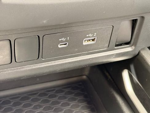 Used 2023 Nissan Frontier SV image 28