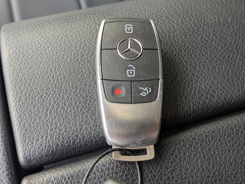 Certified 2025 Mercedes-Benz GLS 450 4MATIC w/ AMG Line Exterior image 29