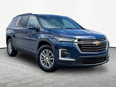 Used 2023 Chevrolet Traverse LT