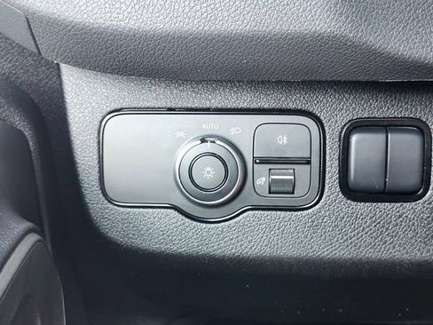 Used 2019 Mercedes-Benz Sprinter 144 image 18