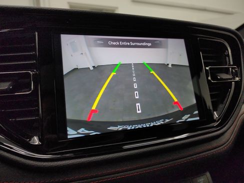 Used 2024 Dodge Durango GT image 17