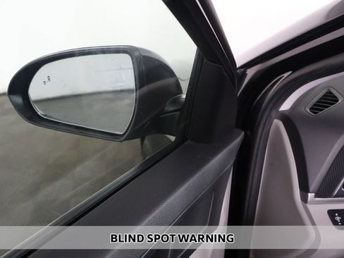 Used 2019 Hyundai Elantra SEL FWD image 3