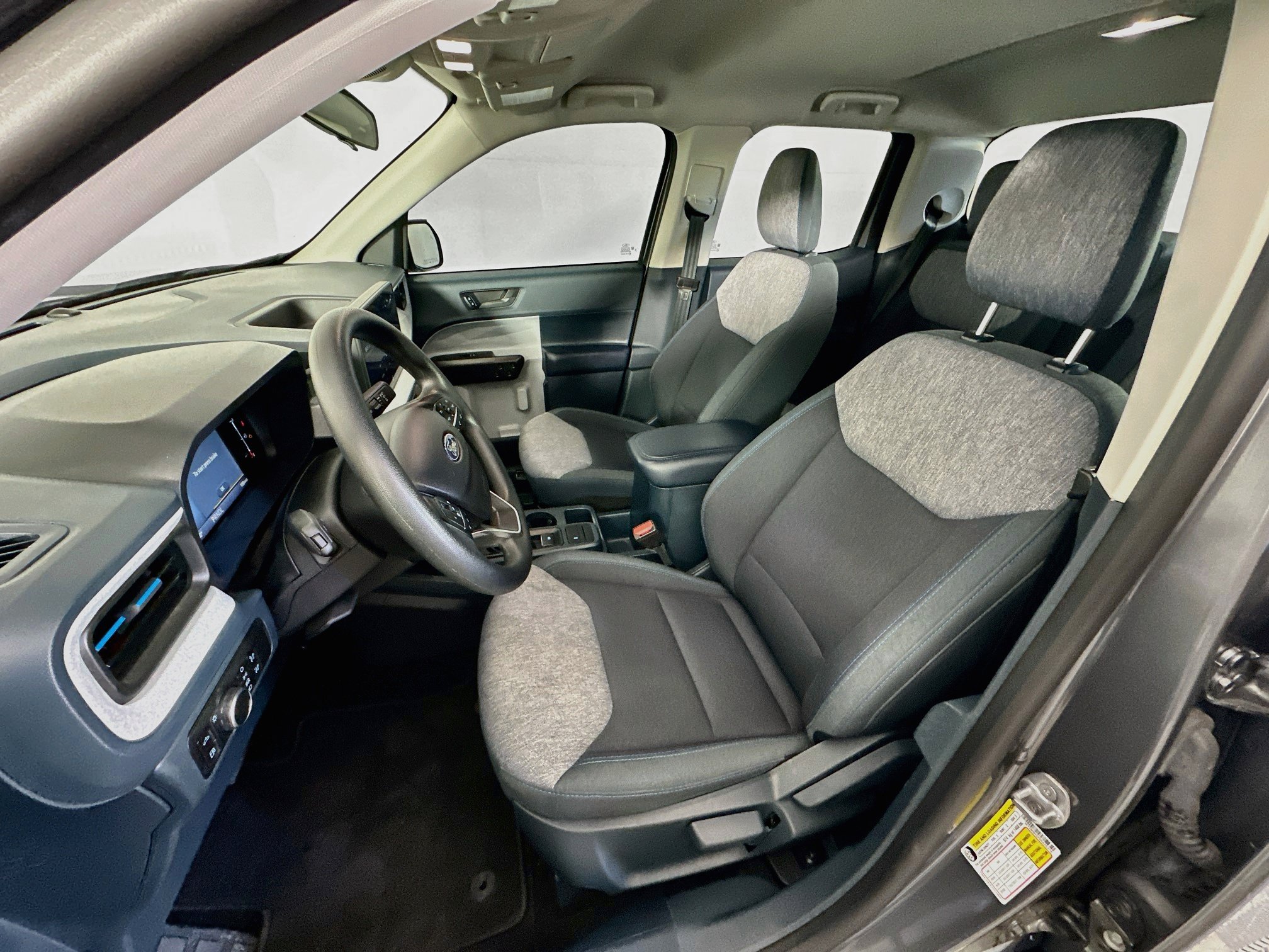 Used 2025 Ford Maverick XLT FWD image 13