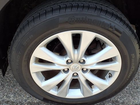 Used 2014 Toyota RAV4 Limited w/ Technology Package FWD image 9