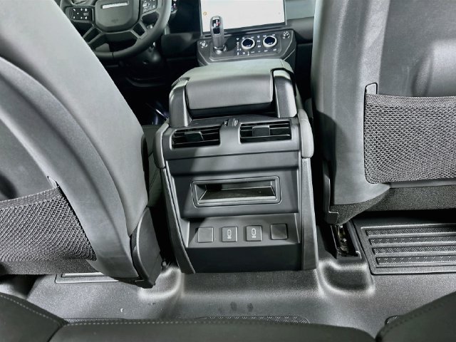 New 2026 Land Rover Defender 110 X-Dynamic SE AWD/4WD image 24