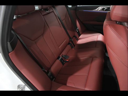 Certified 2025 BMW 430i xDrive w/ M Sport Package AWD/4WD image 18