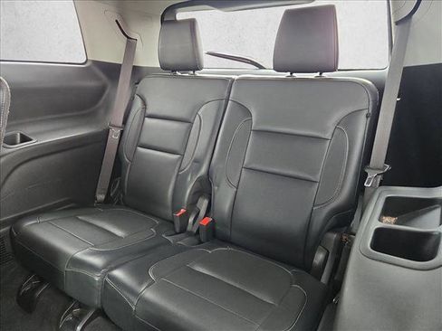 Used 2017 GMC Acadia SLT image 17