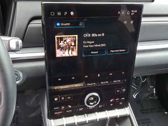 Used 2026 GMC Terrain Elevation w/ Elevation Premium Package FWD image 18