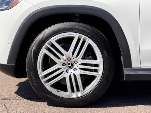 Used 2023 Mercedes-Benz GLS 450 4MATIC image 11