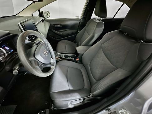 Used 2020 Toyota Corolla LE FWD image 13