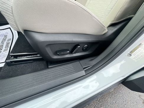 Certified 2023 Nissan Rogue SV AWD/4WD image 12