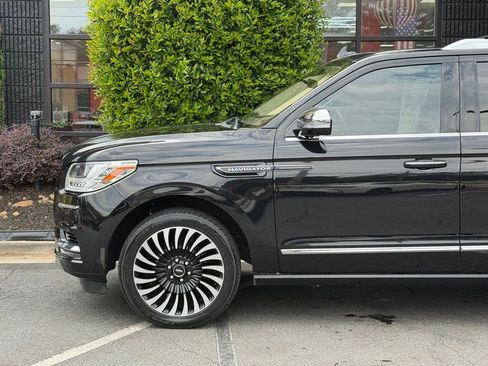 Used 2020 Lincoln Navigator Black Label w/ Cargo Convenience Package AWD/4WD image 10