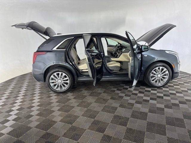 Used 2022 Cadillac XT5 Premium Luxury FWD image 16