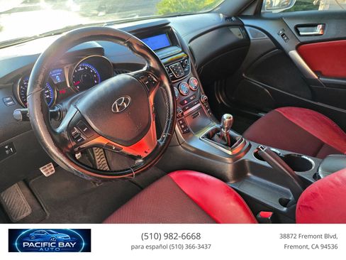 Used 2013 Hyundai Genesis 3.8 RWD image 13