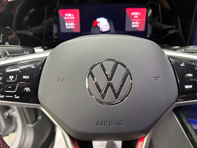 Used 2024 Volkswagen GTI SE FWD image 37