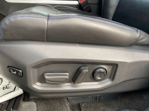 Used 2022 Toyota Tundra Platinum w/ Advanced Package AWD/4WD image 26