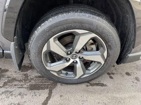 Used 2023 Toyota RAV4 SE image 39