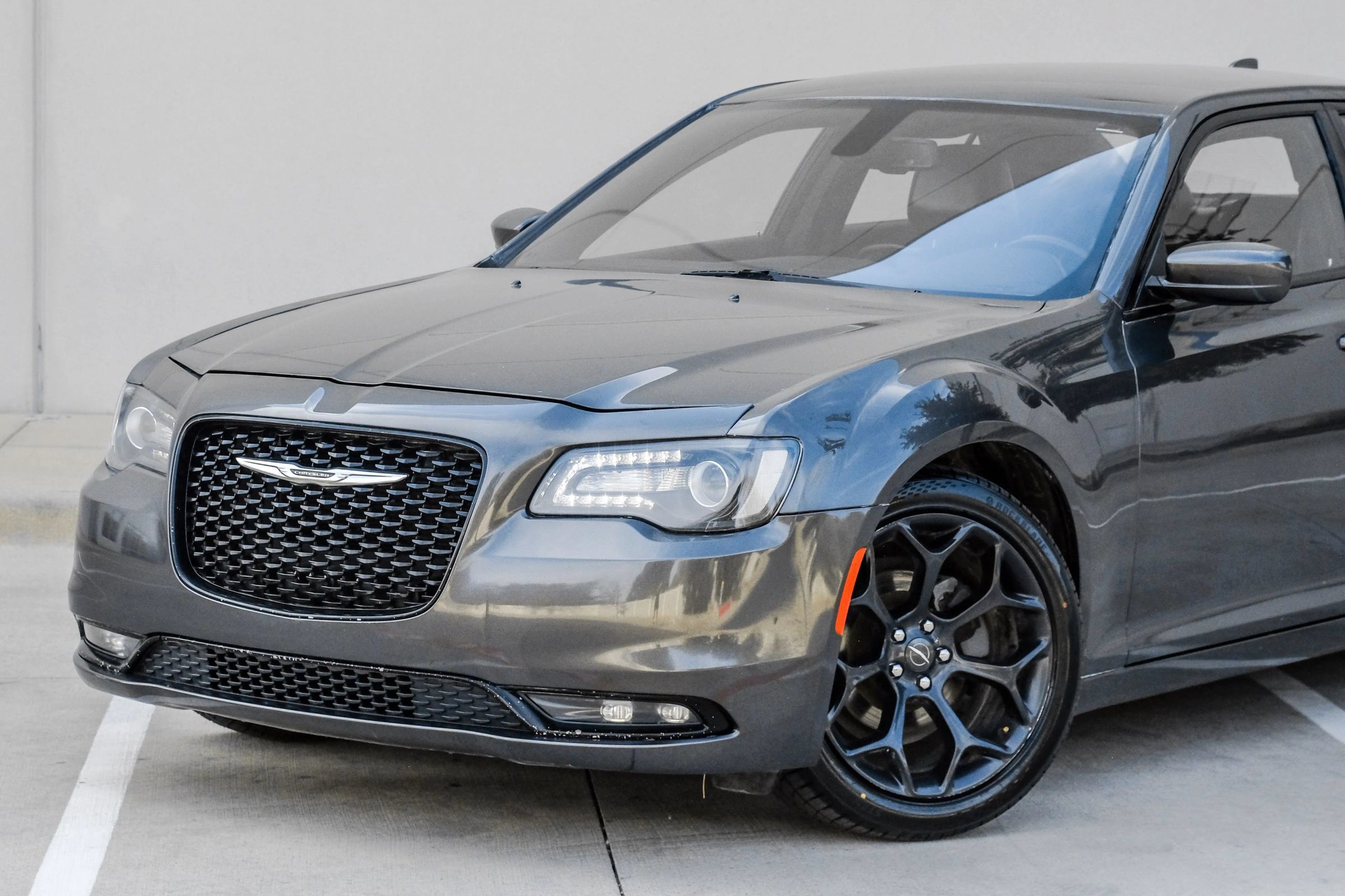 Used 2019 Chrysler 300 S RWD image 14