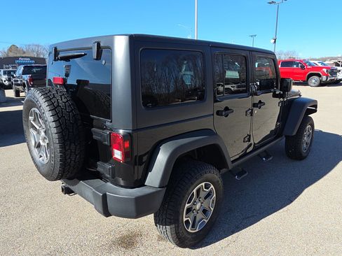 Used 2017 Jeep Wrangler Unlimited Rubicon w/ Max Tow Package image 8