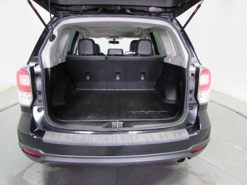Used 2017 Subaru Forester 2.5i Limited AWD/4WD image 11