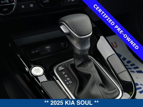 Used 2025 Kia Soul S FWD image 32