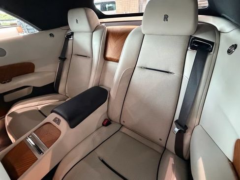 Used 2017 Rolls-Royce Dawn RWD image 8