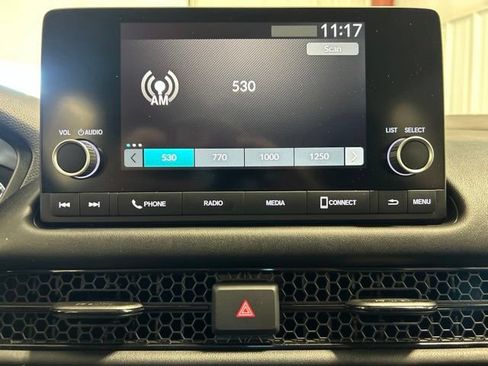 Certified 2023 Honda HR-V LX image 31