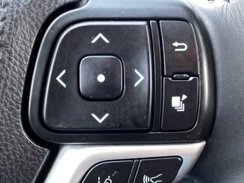 Used 2017 Toyota Highlander XLE FWD image 20