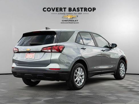 Used 2024 Chevrolet Equinox LS w/ Driver Confidence II Package FWD image 3