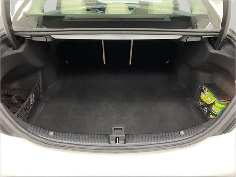 Used 2019 Mercedes-Benz C 300 4MATIC Sedan image 6