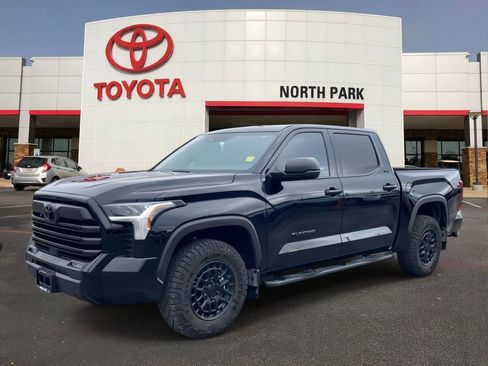 Certified 2025 Toyota Tundra SR5 w/ SR5 Premium Package AWD/4WD image 1