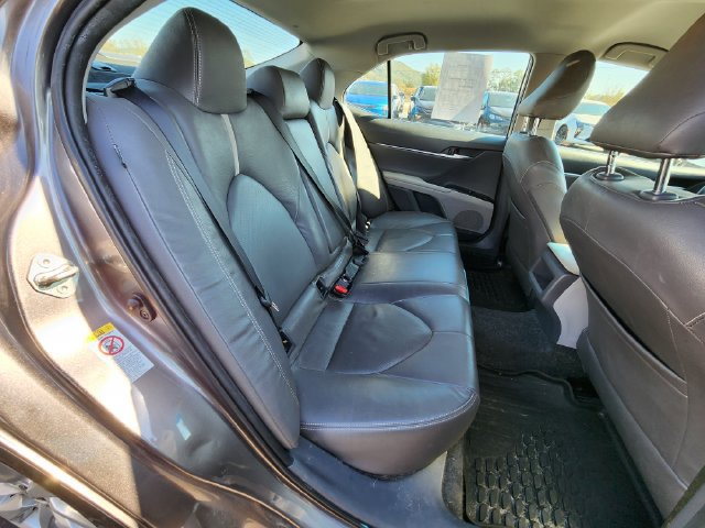 Used 2018 Toyota Camry LE w/ Convenience Package FWD image 28