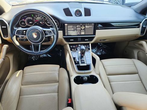 Used 2019 Porsche Cayenne AWD/4WD image 10