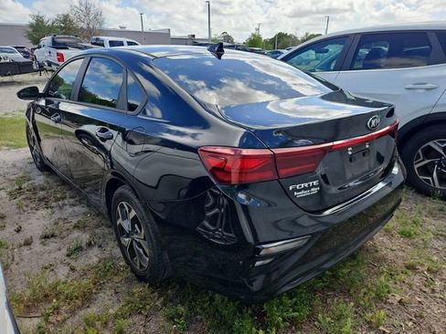 Certified 2021 Kia Forte LXS FWD image 3