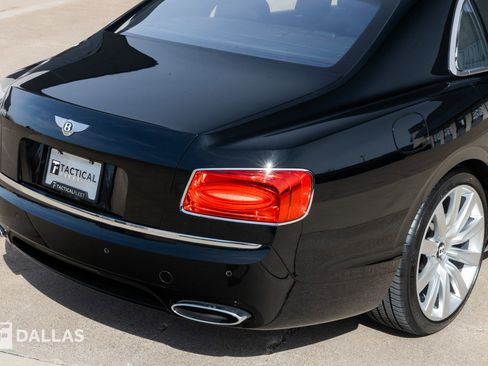 Used 2014 Bentley Flying Spur W12 image 16