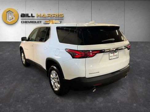 Used 2023 Chevrolet Traverse LS FWD image 12