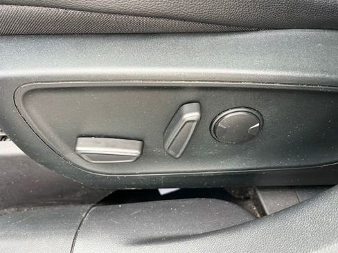 Used 2022 Ford Escape SEL w/ Technology Package FWD image 21