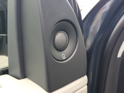 New 2025 Lincoln Navigator Reserve image 9