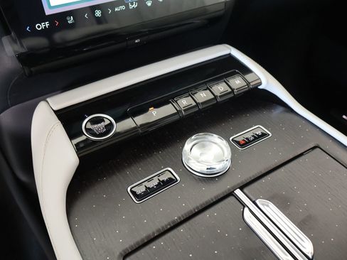 New 2026 Lincoln Navigator Black Label AWD/4WD image 8