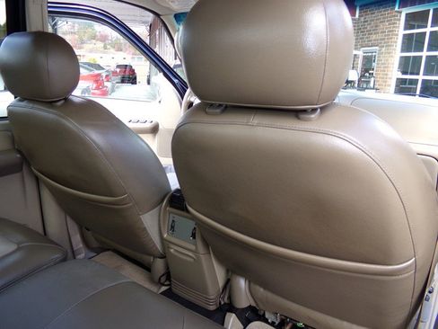 Used 2004 Ford Explorer Sport Trac XLT image 39