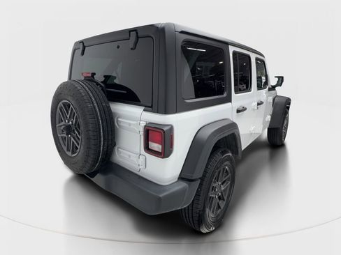 Used 2024 Jeep Wrangler Unlimited Sport AWD/4WD image 7