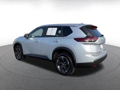 Used 2025 Nissan Rogue SV FWD image 10